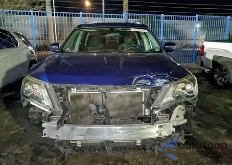 2020 Nissan Pathfinder z USA, uszkodzony, nr VIN 577875